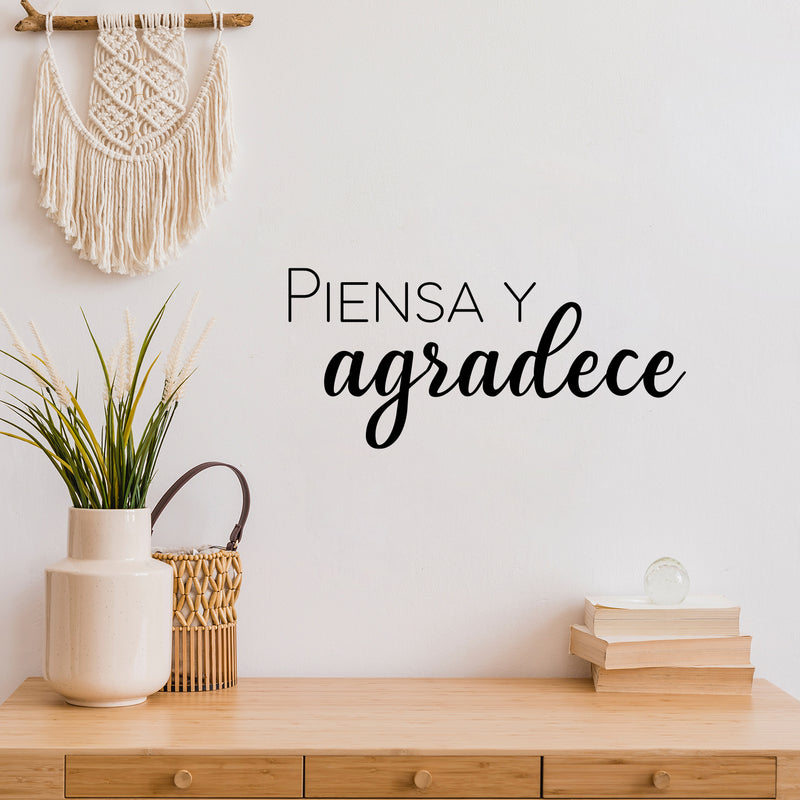 Vinyl Wall Art Decal - Piensa y Agradece / Think And Be Grateful - 11.Modern Lovely Optimistic Spanish Quote Sticker For Bedroom Living Room School Office Coffee Shop Decor 3