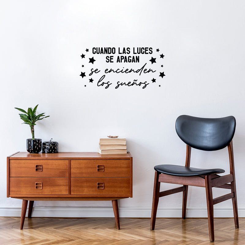 Vinyl Wall Art Decal - Cuando Las Luces Se Apagan Se Encienden Los Sueños / When The Lights Go Of Dreams Come On - Positive Spanish Quote Sticker For Home School Office Decor 3